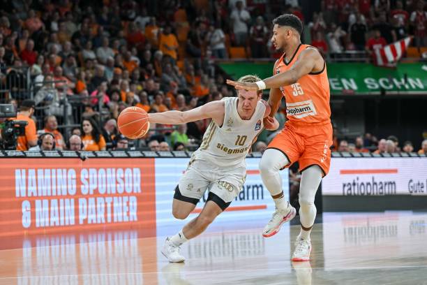 他的战术遭 他的战术遭